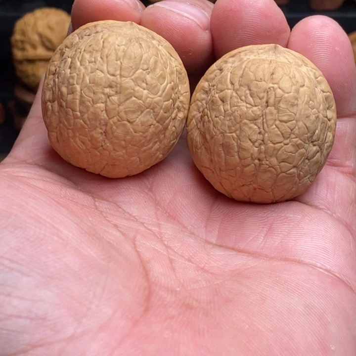 把件文玩核桃蛇皮球……