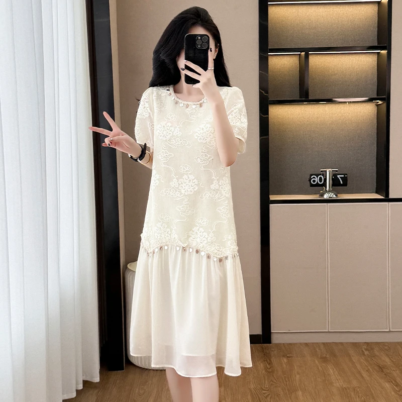 高级连衣裙2025夏新款女满幅刺绣宽松腰遮肚气质短袖裙子