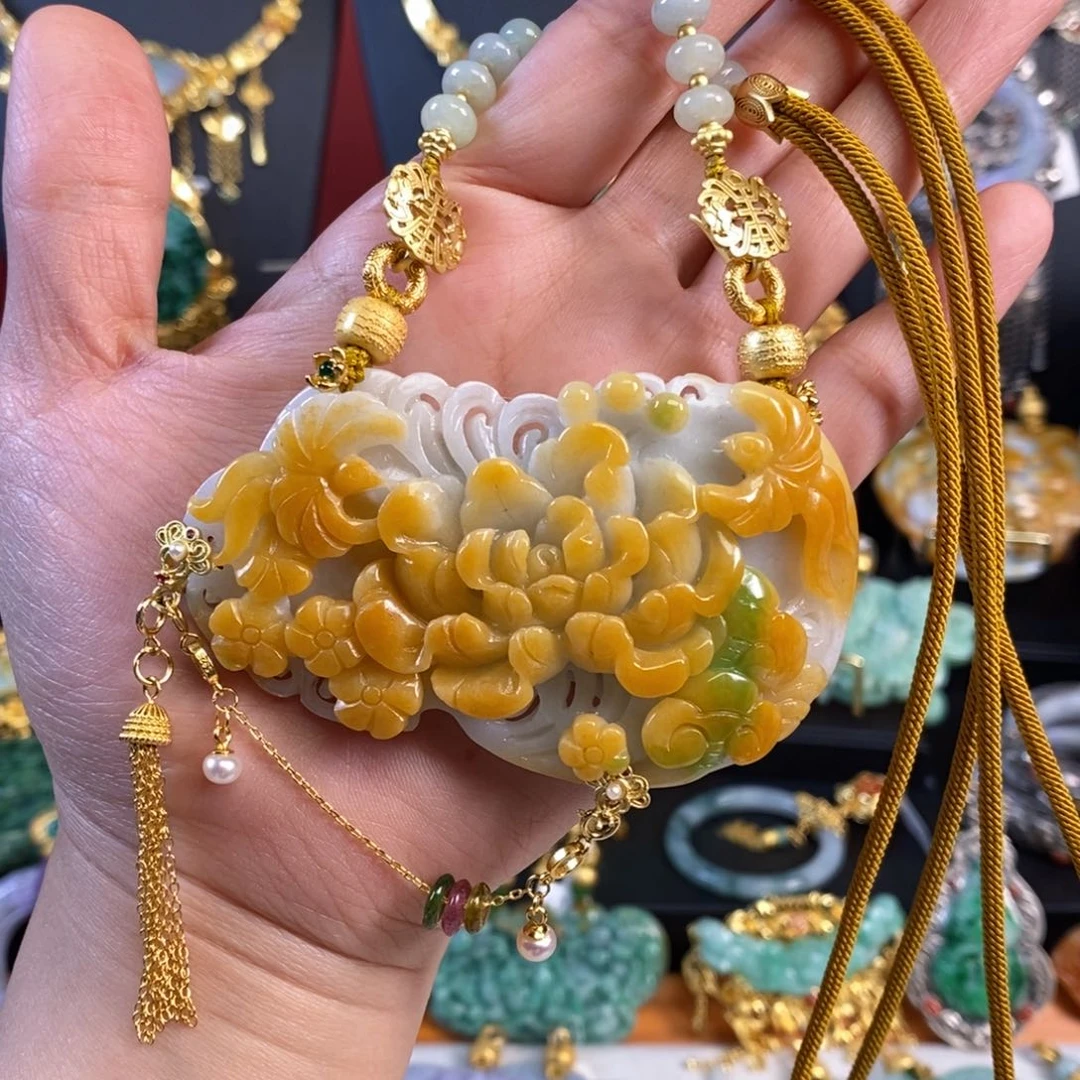 翡翠颈饰未镶嵌富贵花开吊坠 亏清