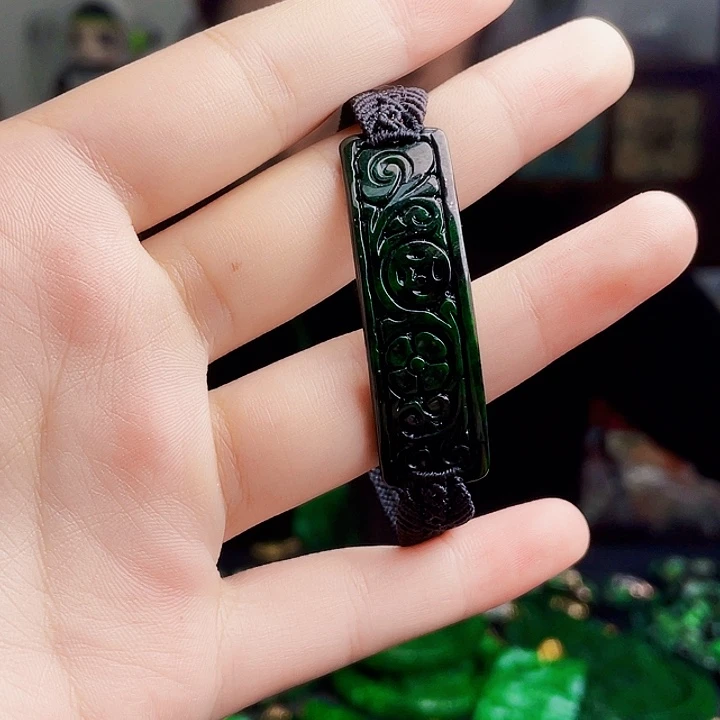 翡翠未镶嵌项链多样性