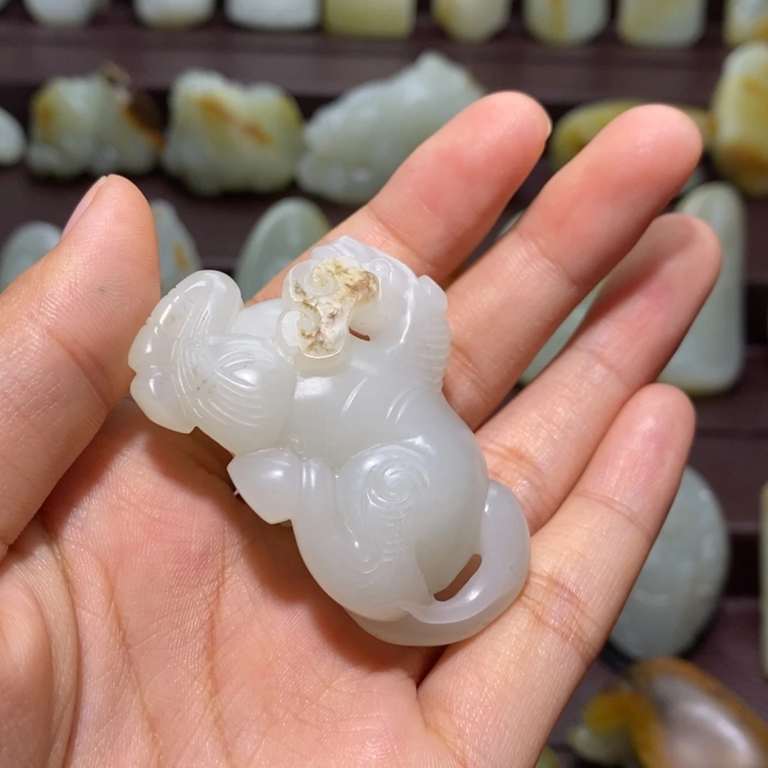 无****颈饰未镶嵌和田玉