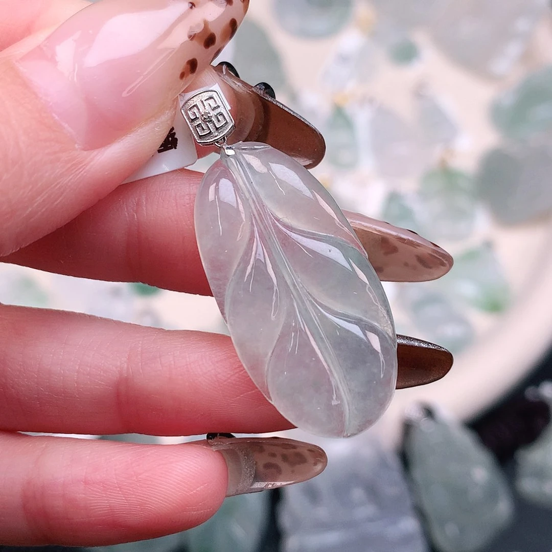 翡翠颈饰18K金镶嵌冰晴叶子38.8、32.6、16.6、4