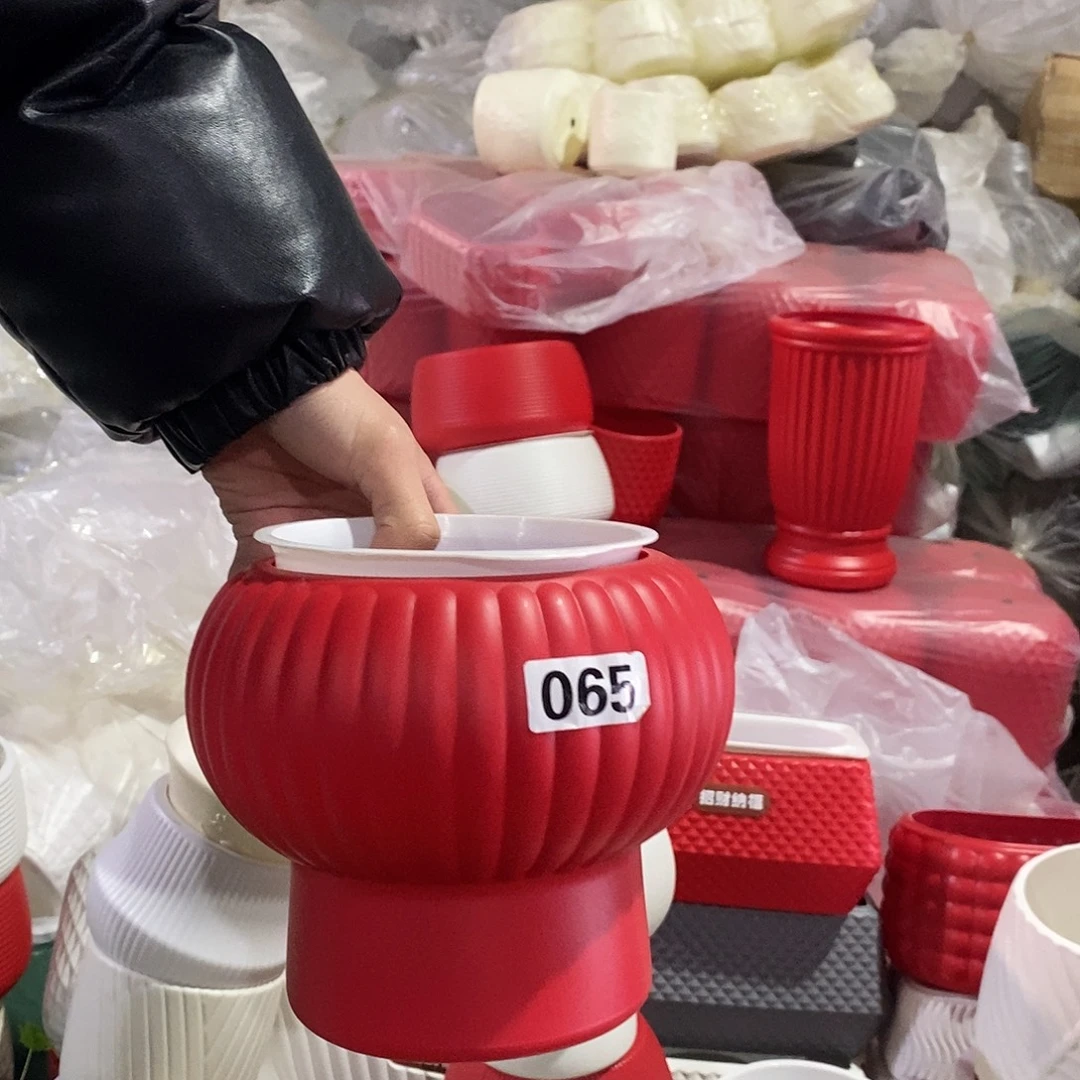 125口径灯笼盆红色1个