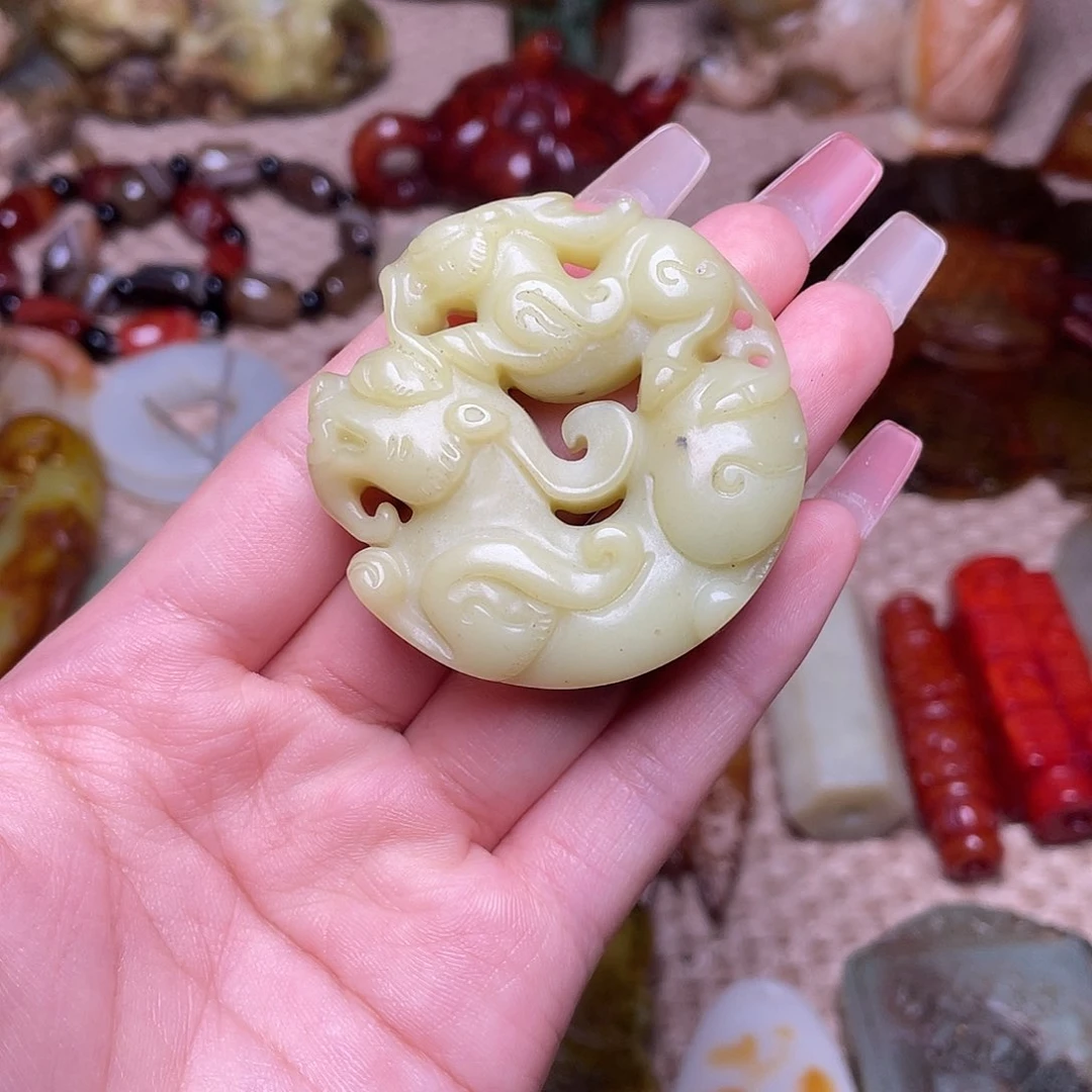 蛇纹石玉未镶嵌如图