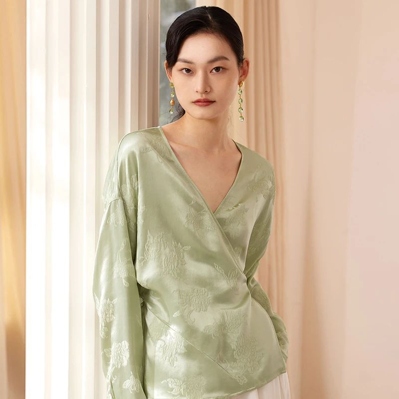如意连云2025春装新款真丝纹理提花衬衫女新中式国风交襟系带上衣