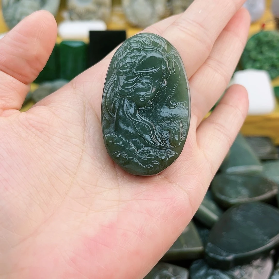 和田玉未镶嵌颈饰