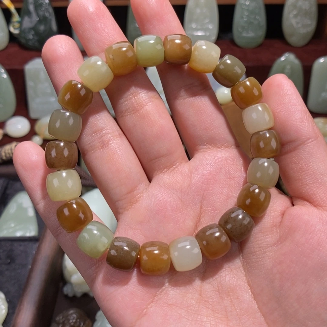 和田玉（糖玉）未镶嵌颈饰