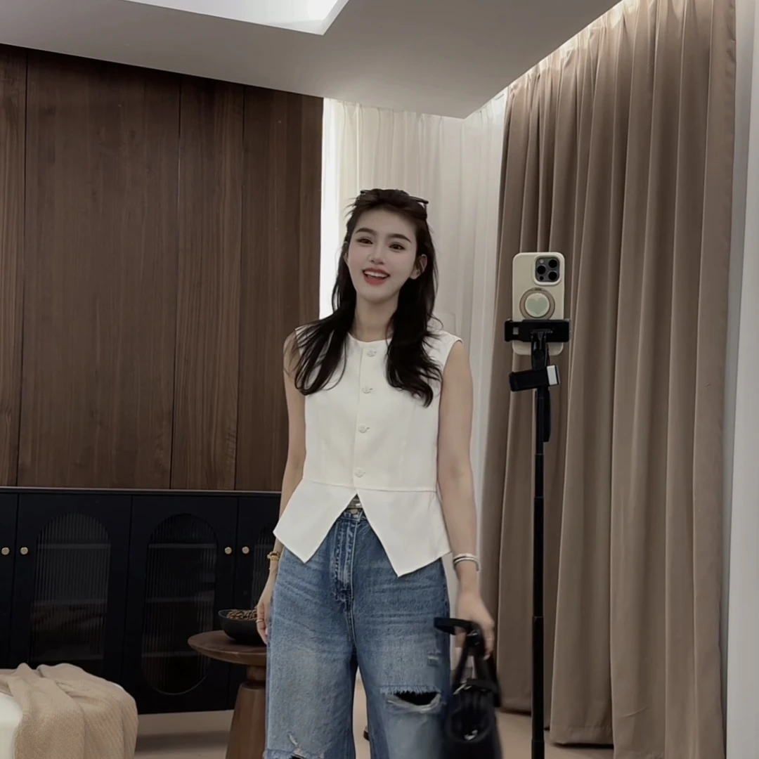 伟丽店4011款【花朵扣背心】新款时尚简约显瘦气质无袖拼接马甲背心