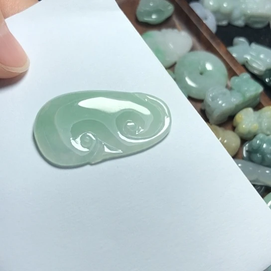 翡翠未镶嵌颈饰缅甸A货，每天下午1点半开播