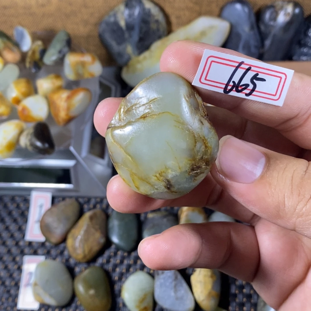 和田玉（糖玉）未镶嵌挂件