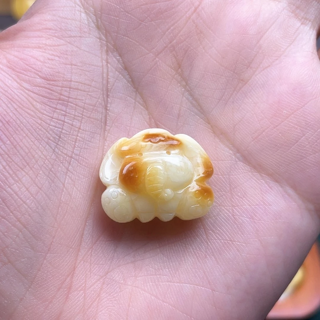 琥珀裸石未镶嵌蜜蜡