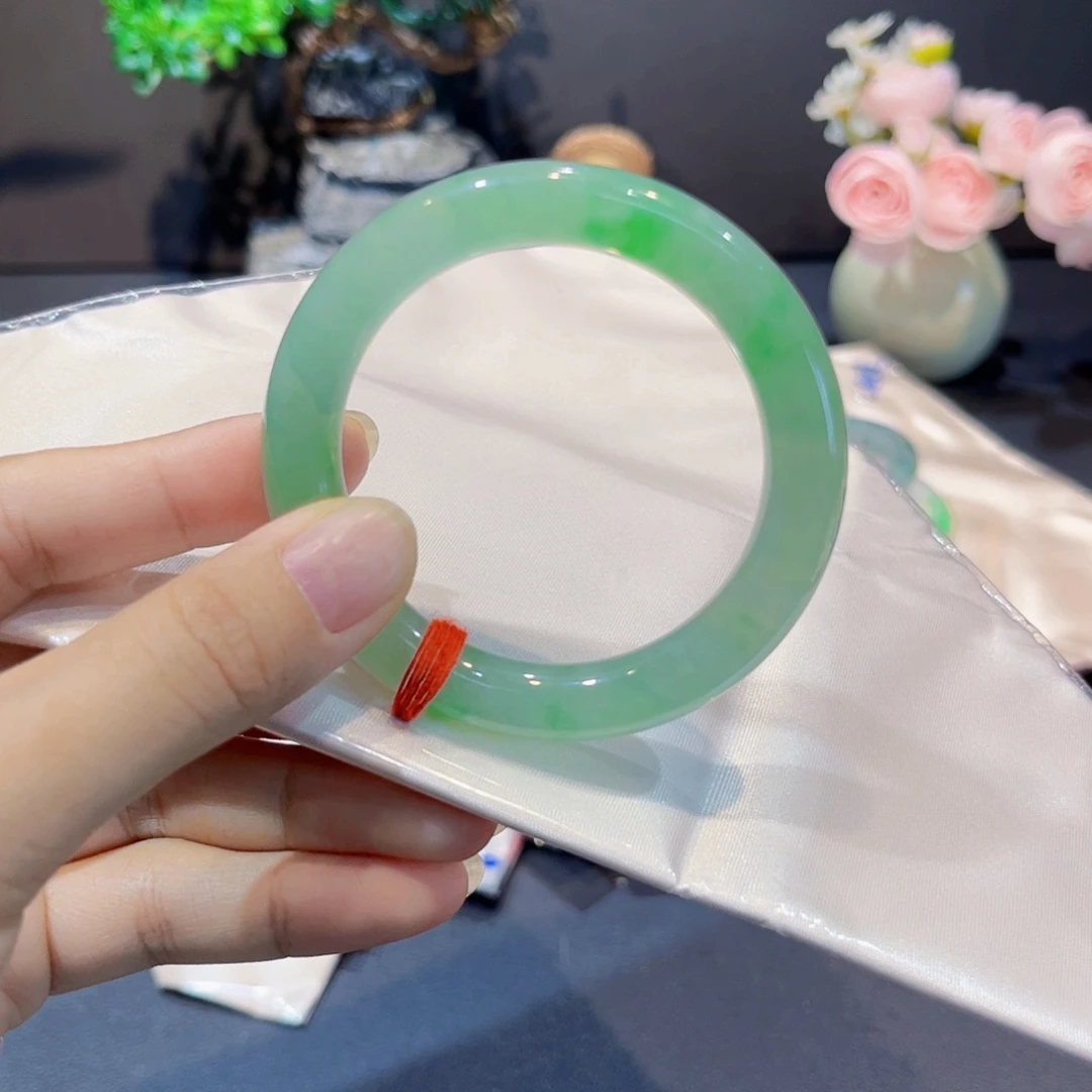 未镶嵌手镯翡翠50