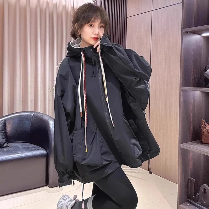胖妹妹大码女装欧货高级洋气风衣外套女春秋款拼色时尚连帽冲锋衣