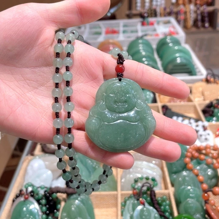 石英质玉未镶嵌颈饰