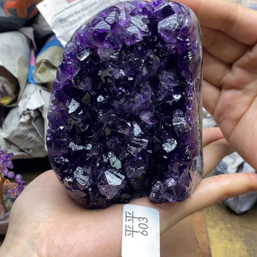 乌拉圭未镶嵌紫晶