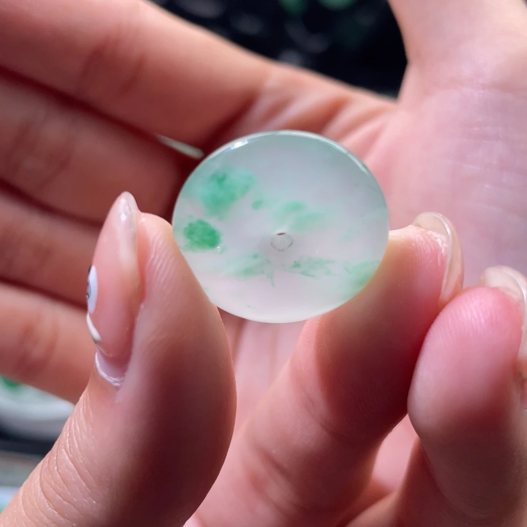 石英质玉（非洲翠）未镶嵌耳钉平安扣冰飘花