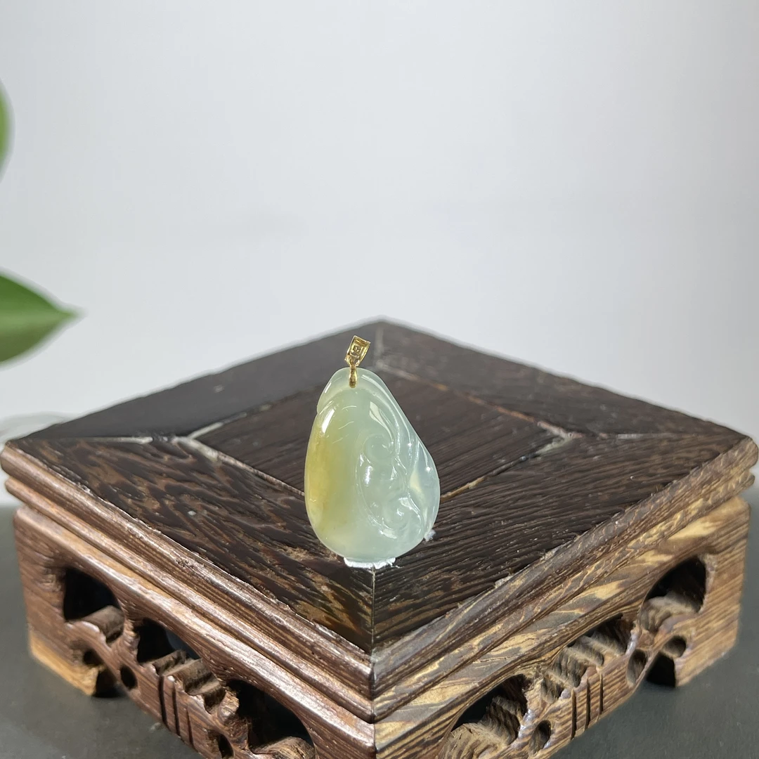 JTB24-29  天然缅甸A货翡翠  18K扣头如意