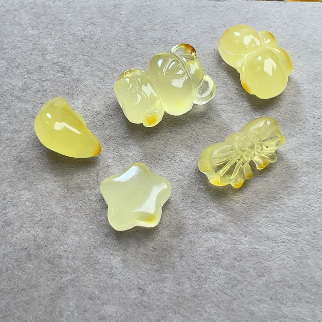 未镶嵌吊坠(不含链)琥珀墨**。