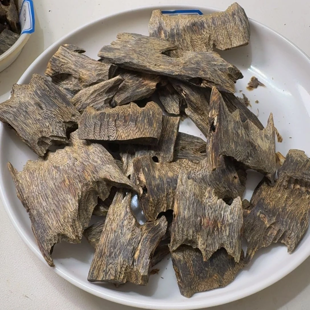 沉香碎屑沉香拔**君绿棋楠块料100克