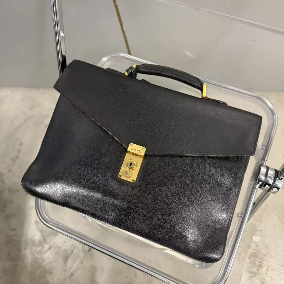 95新 Chanel/香奈儿 精致时髦知识分子风 黑金鱼子酱手提公文包
