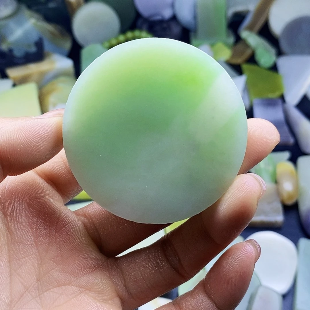 和田玉未镶嵌车挂