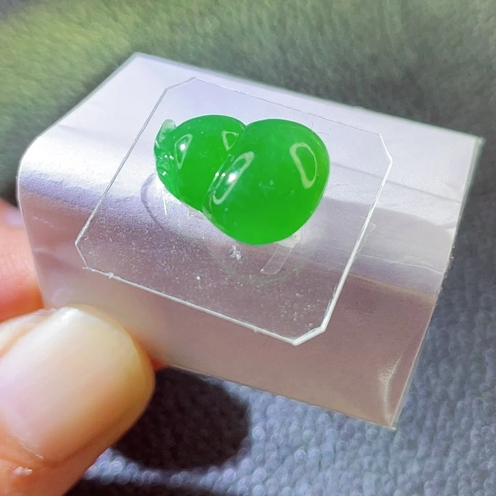 定制翡翠未镶嵌翡翠