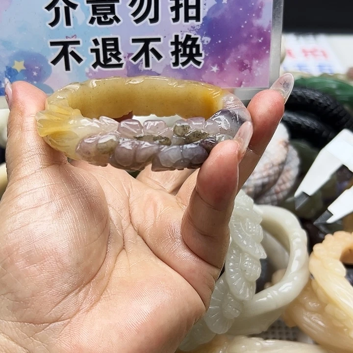 未镶嵌手镯石英岩玉