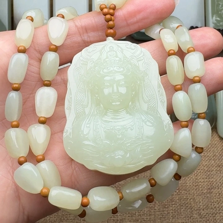 和田玉未镶嵌颈饰