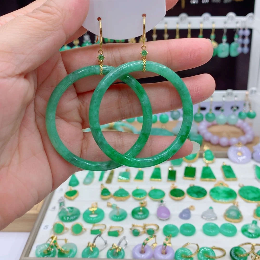 18K金镶嵌翡翠耳饰