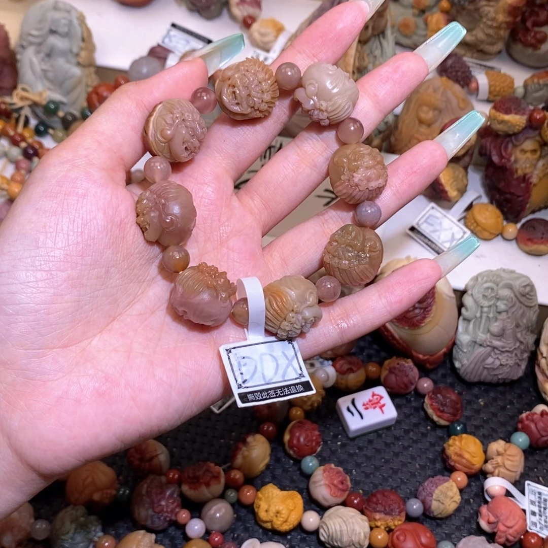 未镶嵌手串石英质玉（阿拉善玉）