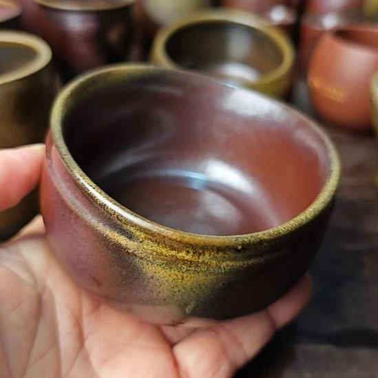 開***樂瓷坭兴陶柴烧异形杯