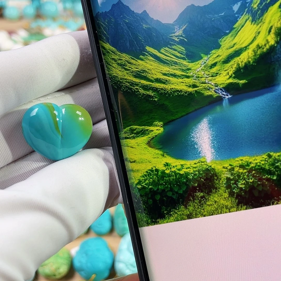 绿松石未镶嵌珠宝奇石