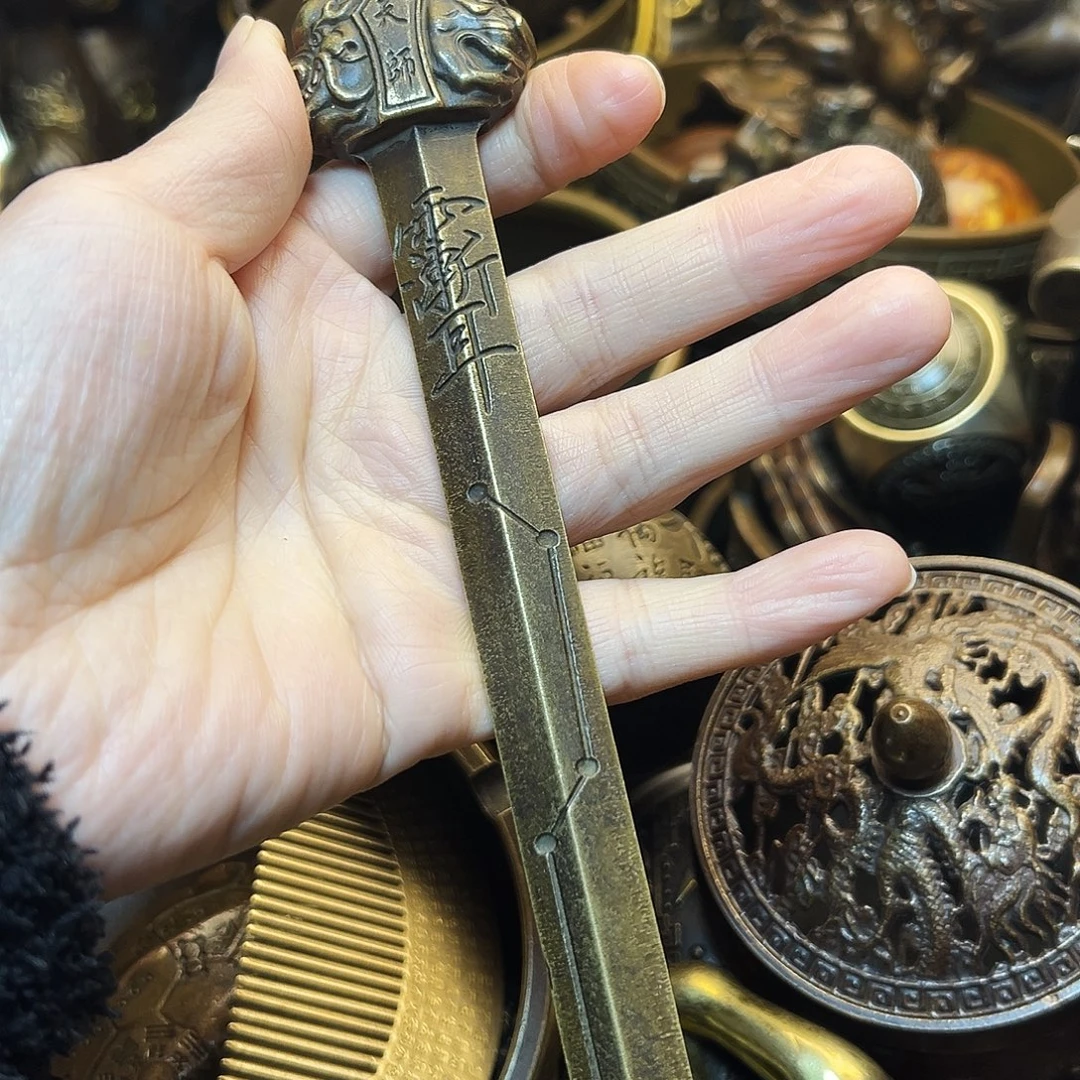 精美铜器工艺品等