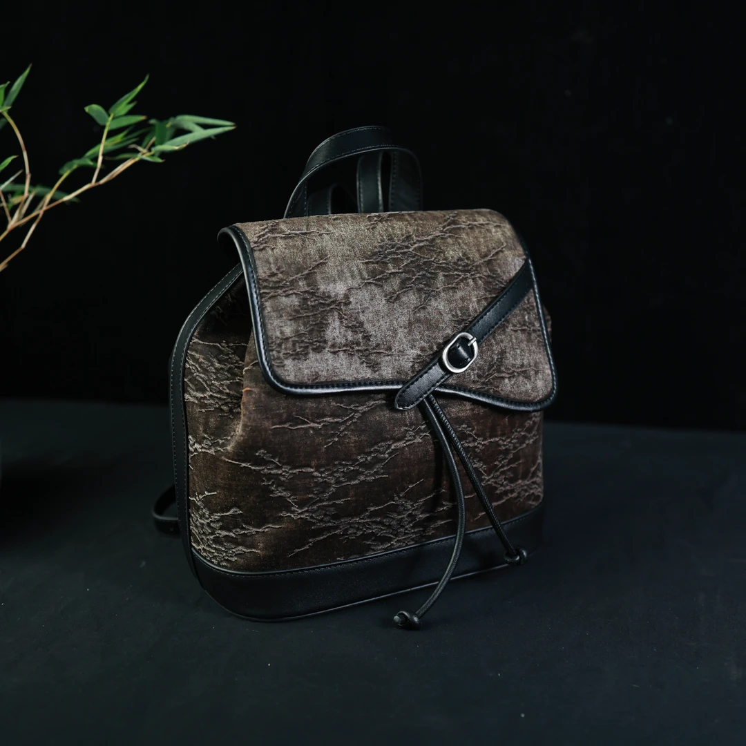 【朴意凡器】冰梅马鞍真皮双肩包（ZP47）