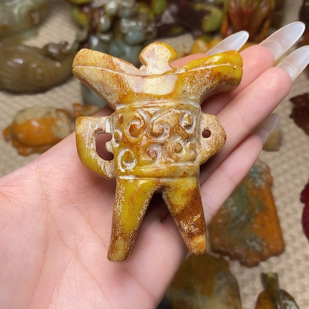 未镶嵌蛇纹石玉颈饰