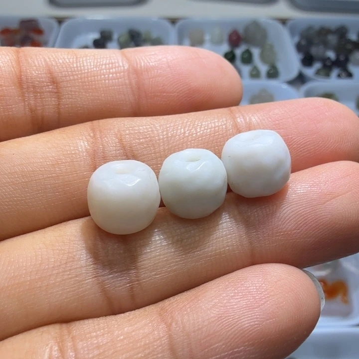 和田玉未镶嵌珠宝半成品