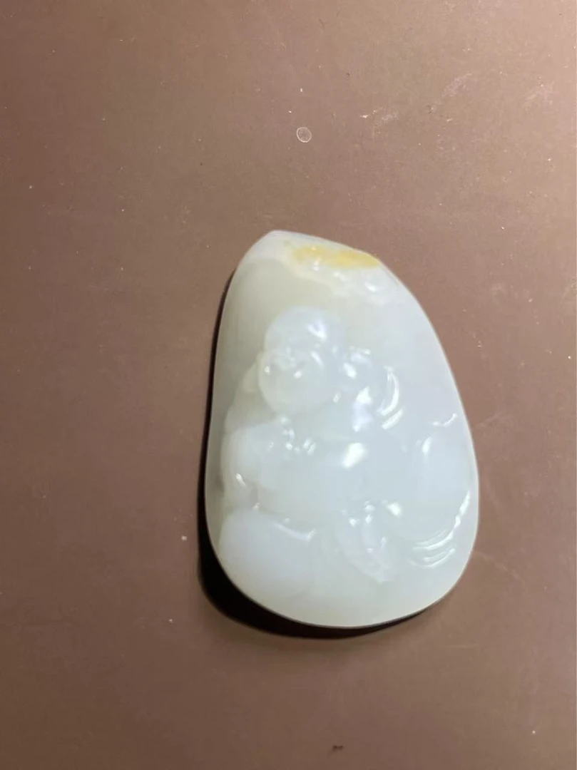 新疆和田玉，小佛，白度白，油润