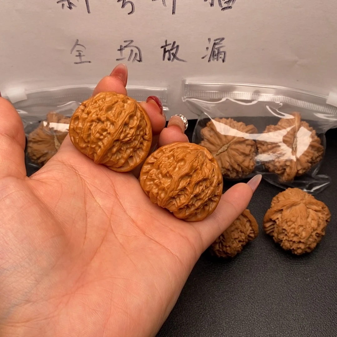 把件文玩核桃白狮子修