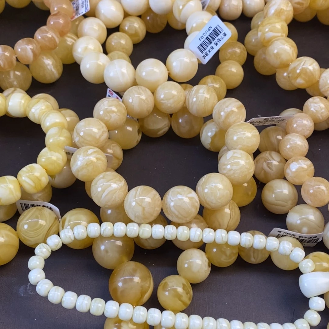 蜜蜡未镶嵌珠宝奇石