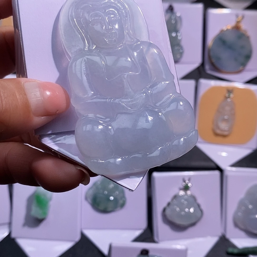 翡翠未镶嵌颈饰大观音