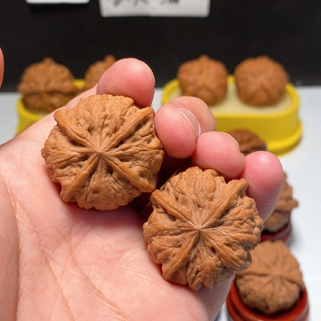 文玩核桃吊坠雨花石4棱36尺34