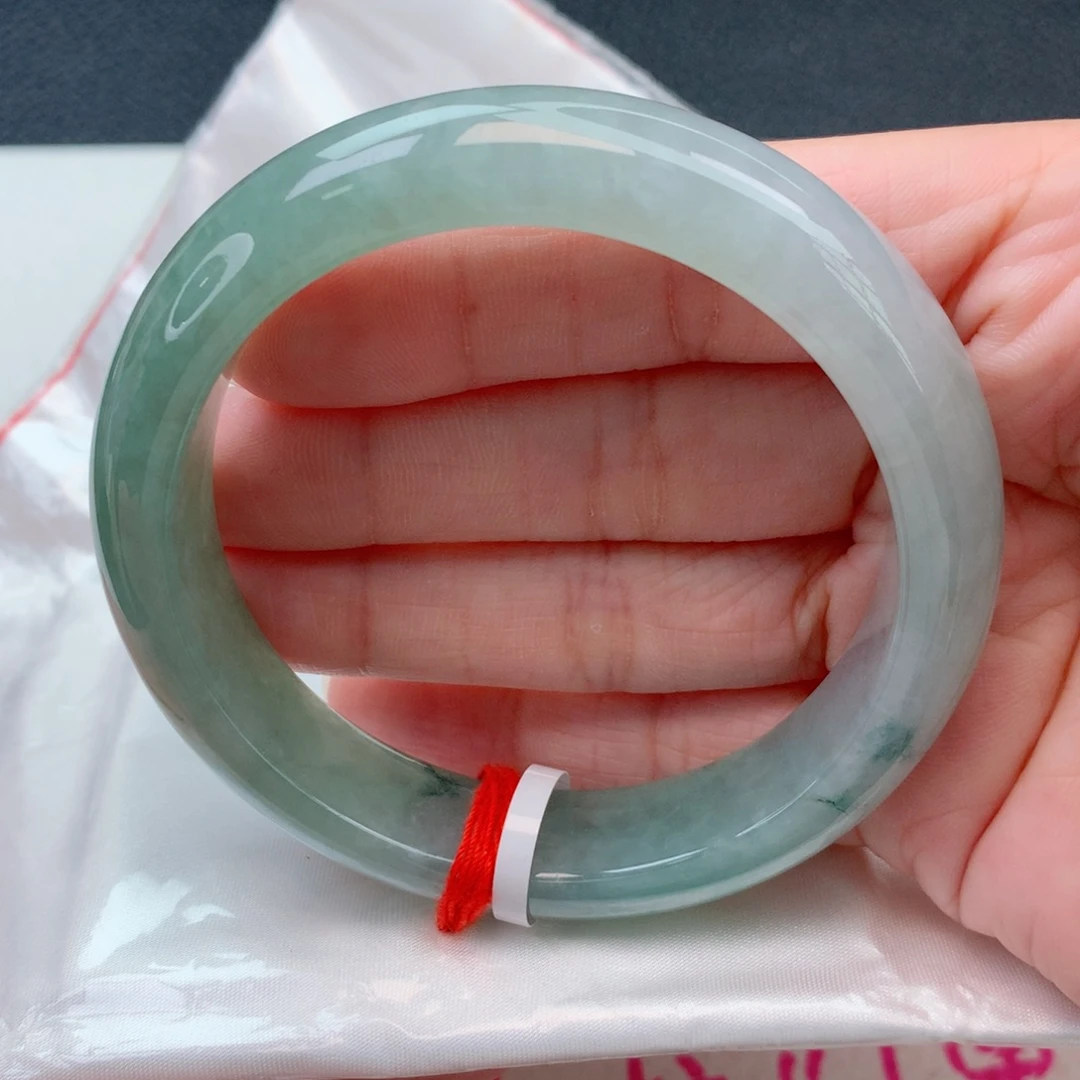 翡翠未镶嵌手镯58.5圈 糯化湖水绿半山水意境有纹