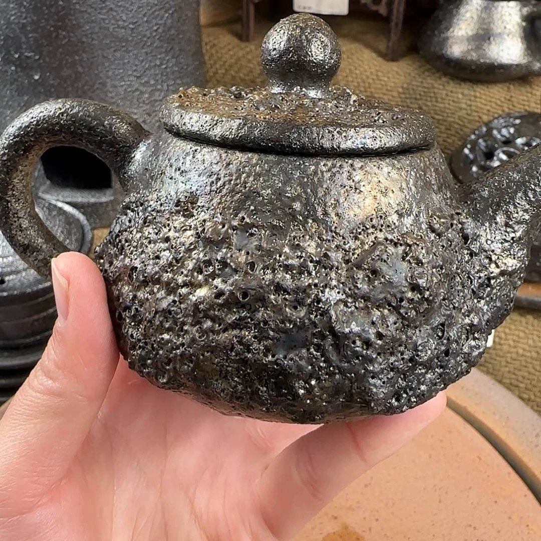你***家荥经黑砂窑变精品壶