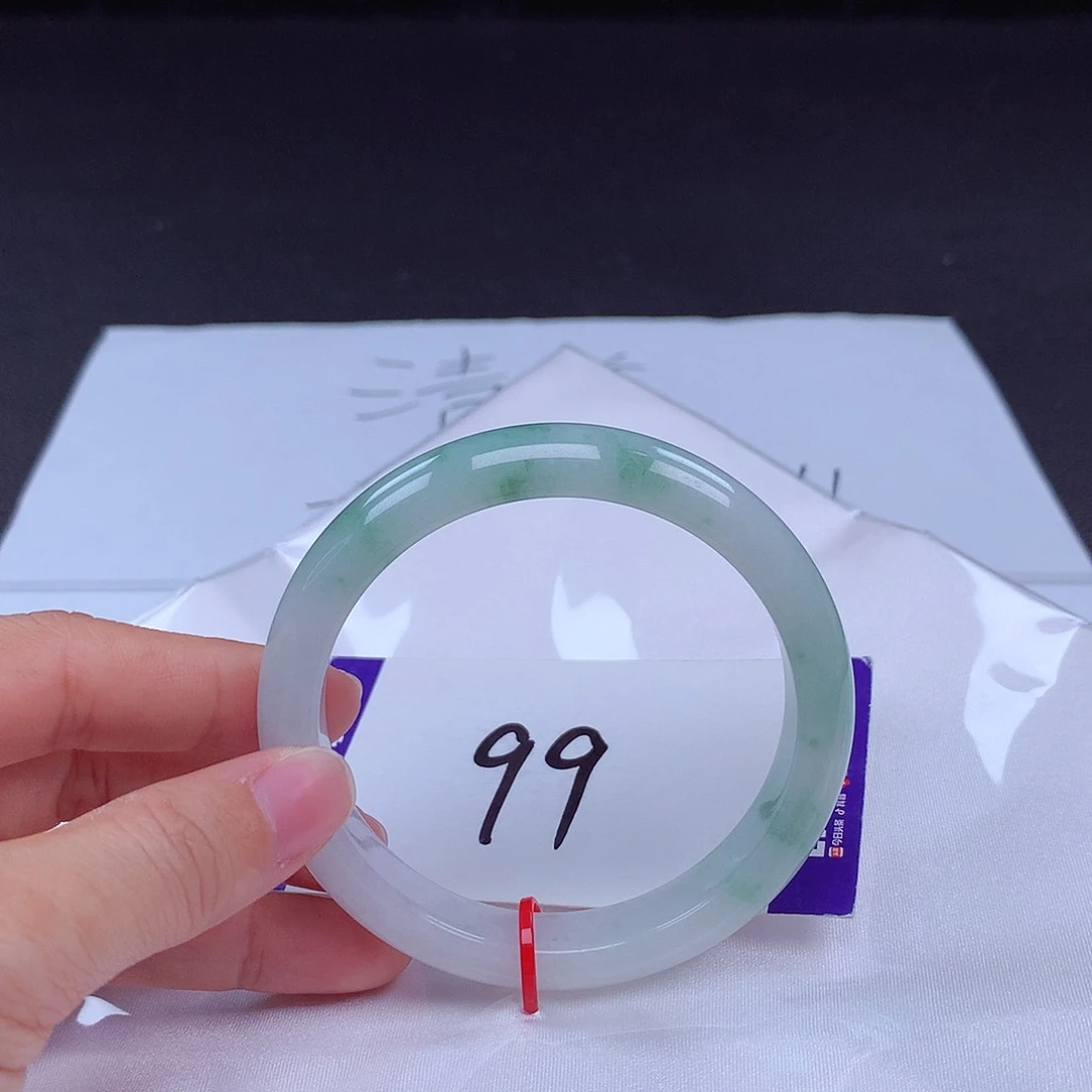 翡翠手镯未镶嵌手镯001393