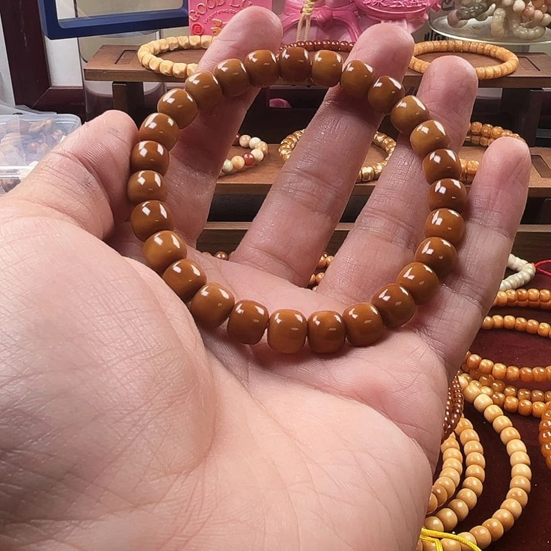 星月菩提吊坠?***?9×8藏红半玉化