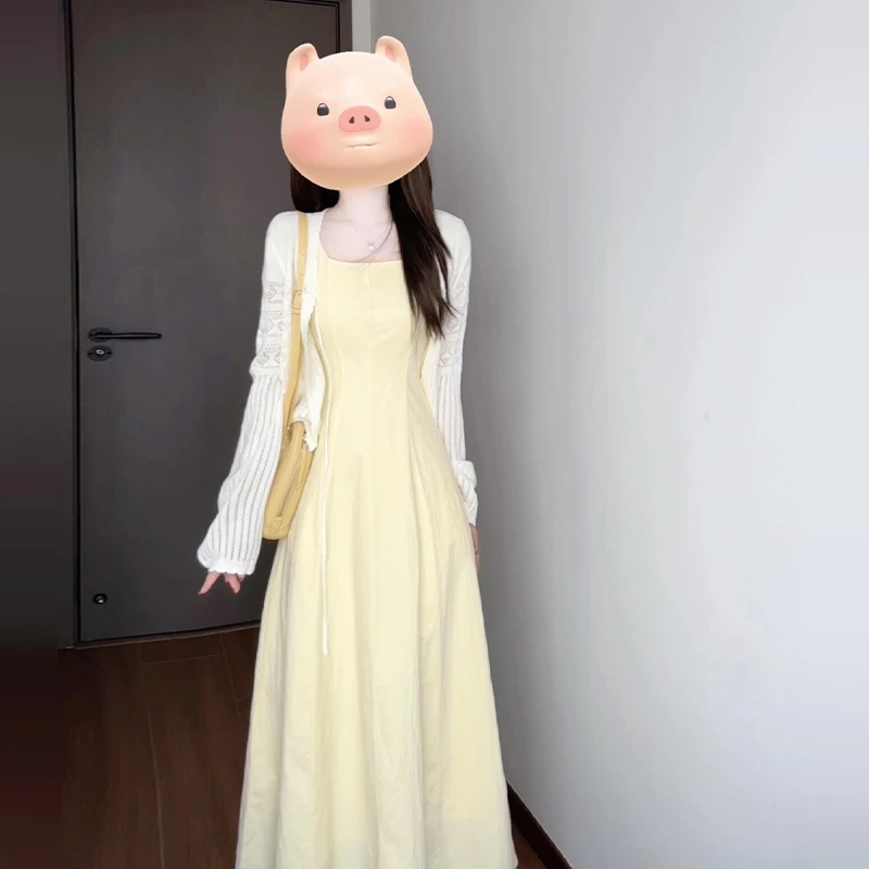 法式温柔风黄色吊带连衣裙子女春装2025新款气质内搭开春穿搭套装