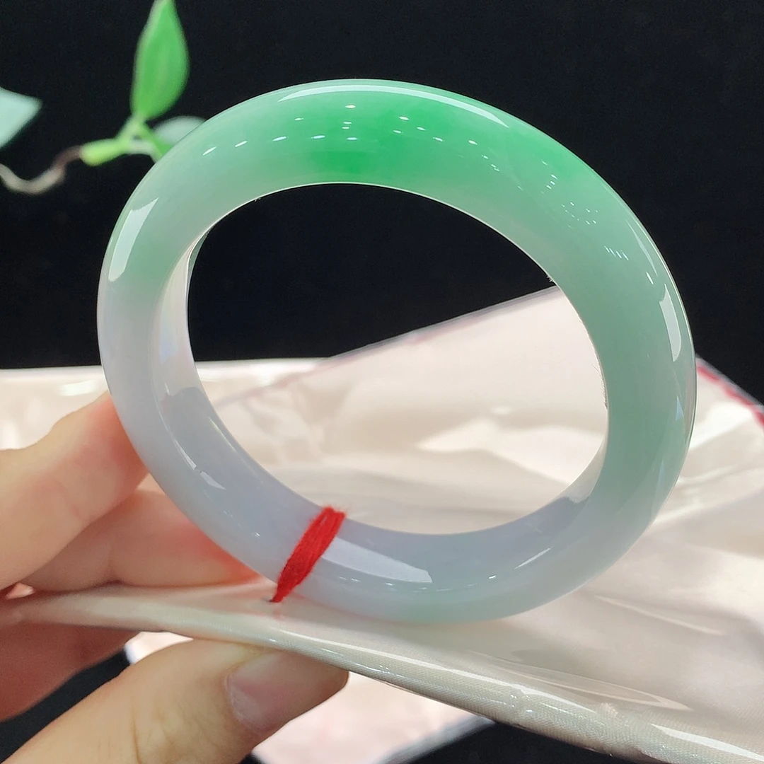 翡翠未镶嵌手镯0548