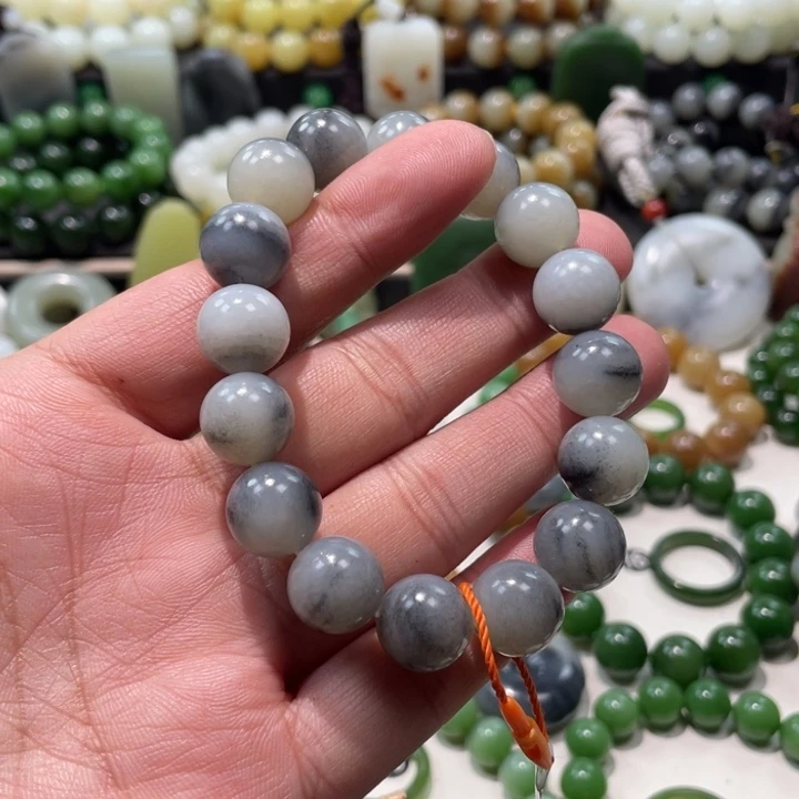 和田玉未镶嵌手串