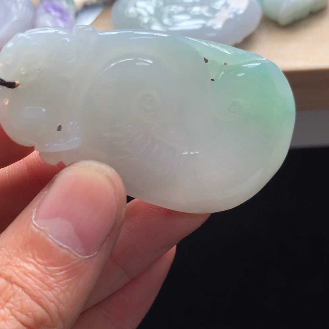 颈饰未镶嵌翡翠吊坠