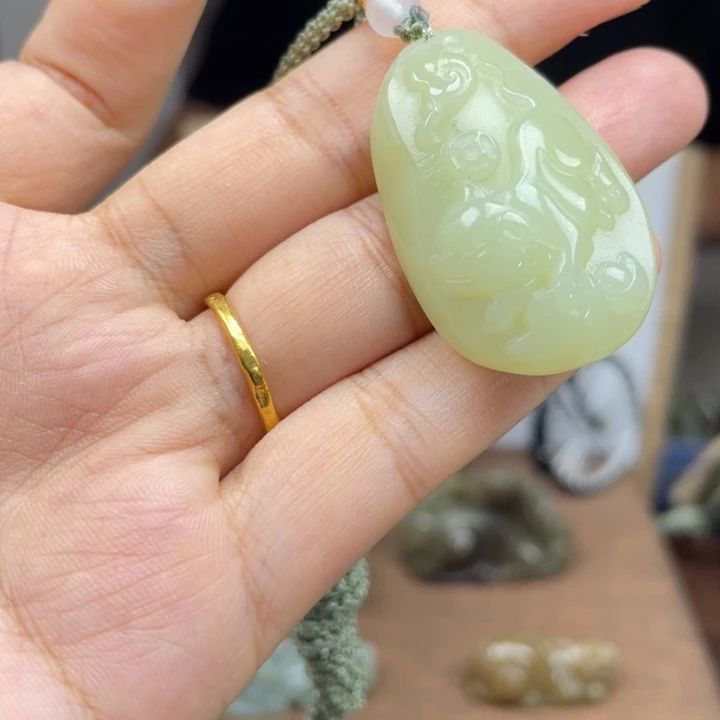 颈饰未镶嵌和田玉